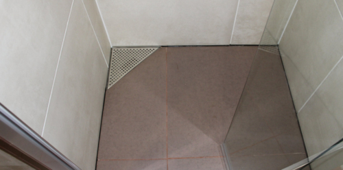 Shower floor with Corner Drain