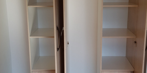 Side-by-side Hanging ,Shelving and Hidden Drawers